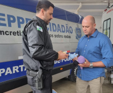 Pessoas privadas de liberdade fabricam brinquedos doados durante o Verão Maior Paraná