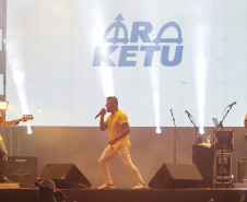 SHOWS