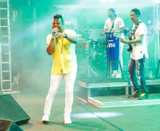 SHOWS