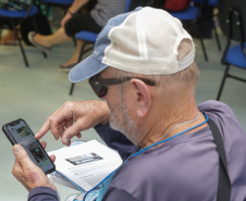 Curitiba, 08 de fevereiro de 2023 - Curso de smartfone para a terceira idade promovido pelo Celepar no Paraná Previdência.