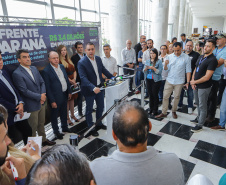  governador Carlos Massa Ratinho Junior anunciou nesta terça-feira (07) um pacote bilionário de investimentos em infraestrutura em diversas regiões do Paraná. 