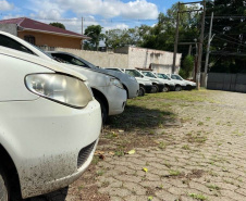 Governo promove leilão de veículos e sucatas de automóveis
