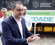 Apresentação do ônibus a gás