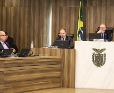 O secretário de Estado da Saúde, César Neves, e o diretor geral,  Nestor Werner Junior, realizam  nesta terça-feira (07), a prestação de contas da pasta em audiência na Assembleia Legislativa do Paraná. 