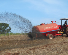 Pesquisa do IDR-Paraná auxilia na utilização de dejetos animais como fertilizante