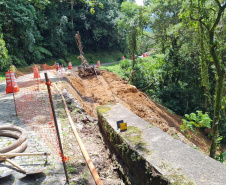 Estrada da Graciosa tem frentes de trabalho em quatro quilômetros
