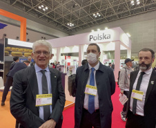 O governador Carlos Massa Ratinho Junior participou nesta terça-feira (07) de uma reunião com o vice-ministro da Agricultura, Silvicultura e Pesca do Japão, Atsushi Nonaka.