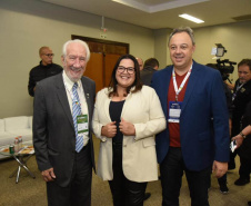 O vice-governador Darci Piana e o secretário da Agricultura, Norberto Ortigara, participaram da abertura da ExpoApras 2023.