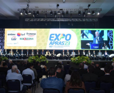O vice-governador Darci Piana e o secretário da Agricultura, Norberto Ortigara, participaram da abertura da ExpoApras 2023.