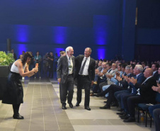 O vice-governador Darci Piana e o secretário da Agricultura, Norberto Ortigara, participaram da abertura da ExpoApras 2023.