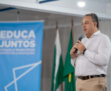Educação entrega material complementar de alfabetização para redes municipais de ensino