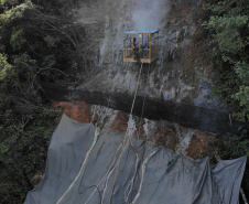 Análise indica reforços na contenção do km 41 da BR-277; obra termina dia 15 