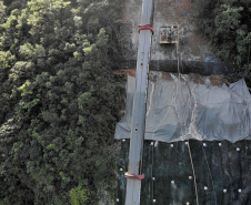 Análise indica reforços na contenção do km 41 da BR-277; obra termina dia 15 
