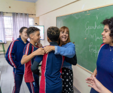 Educação divulga lista de professores aprovados para intercâmbio do programa Ganhando o Mundo