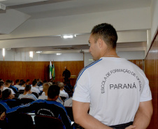 Policial penal ministra curso para cadetes da APMG