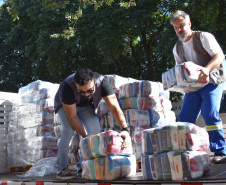 Copel entrega 94 toneladas de alimentos a instituições de educação e assistência social