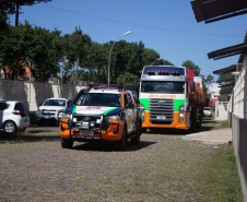 Governo do Paraná entrega cestas básicas para famílias de comunidades indígenas