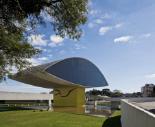 Museu Oscar Niemeyer – MON