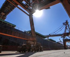 Abril começa com alta expectativa para embarque de granéis para exportação pelo Porto de Paranaguá