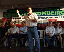 Com um investimento de R$ 8,5 milhões do Governo do Estado, foi inaugurada a nova sede do 1° Subgrupamento de Bombeiros Independente (SGBI) de Ivaiporã nesta quinta-feira (04), data que também marca o Dia Internacional do Bombeiro. O evento contou com a presença do governador Carlos Massa Ratinho Junior, que também anunciou a conclusão da nova Estação de Tratamento de Esgoto da Sanepar na cidade, além de uma série de novos investimentos que beneficiam toda a região do Vale do Ivaí.