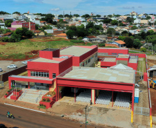 Com um investimento de R$ 8,5 milhões do Governo do Estado, foi inaugurada a nova sede do 1° Subgrupamento de Bombeiros Independente (SGBI) de Ivaiporã nesta quinta-feira (04), data que também marca o Dia Internacional do Bombeiro. O evento contou com a presença do governador Carlos Massa Ratinho Junior, que também anunciou a conclusão da nova Estação de Tratamento de Esgoto da Sanepar na cidade, além de uma série de novos investimentos que beneficiam toda a região do Vale do Ivaí.
