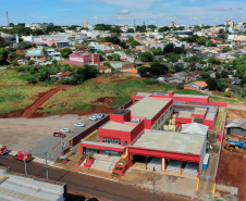 Com um investimento de R$ 8,5 milhões do Governo do Estado, foi inaugurada a nova sede do 1° Subgrupamento de Bombeiros Independente (SGBI) de Ivaiporã nesta quinta-feira (04), data que também marca o Dia Internacional do Bombeiro. O evento contou com a presença do governador Carlos Massa Ratinho Junior, que também anunciou a conclusão da nova Estação de Tratamento de Esgoto da Sanepar na cidade, além de uma série de novos investimentos que beneficiam toda a região do Vale do Ivaí.
