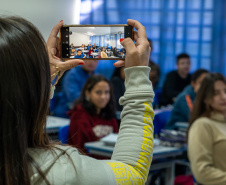 Reconhecimento facial na chamada chega a 1,6 mil colégios da rede estadual