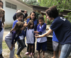 Portos do Paraná instala duas novas composteiras em escolas da Ilha do Mel