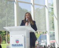 Prefeitas, vice-prefeitas, vereadoras, secretárias municipais e primeiras-damas de todo o Paraná se reuniram nesta terça-feira (5), no Palácio Iguaçu, para o encontro “Mulheres em movimento – rompendo barreiras e transformando a política”, que busca incentivar a participação de mulheres na política e em cargos de decisão. 