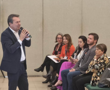 Assinatura do Protocolo de Intenções entre a Secretaria de Estado do Turismo e as IGR, e o compromisso do governo do Paraná com o desenvolvimento do turismo marcou o primeiro dia de evento.