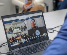 Técnicos de 16 municípios do Paraná vão passar por um treinamento, entre segunda e sexta-feira (19 e 23 ) para aprenderem a trabalhar com um software de georreferenciamento, adquirido pelo Governo do Estado.