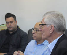 Governo do Paraná, setor privado e entidades do agro trabalham para conter gripe aviária