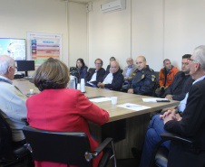Governo do Paraná, setor privado e entidades do agro trabalham para conter gripe aviária