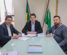 Governo entrega R$ 1,8 milhão para Terra Boa trocar luminárias convencionais por sistemas a LED