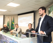 Delegação de empresários conhece e estreita relações com o Porto de Paranaguá