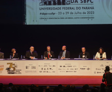 Curitiba, 23 de julho de 2023 - Abertura da 75ª Reunião Anual da SBPC - Sociedade Brasileira para o Progresso da Ciência, que aconteceu no Teatro Guaira, e contou com a presença da ministra de  Ciência, Tecnologia e Inovação, Luciana Santos.