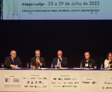 Curitiba, 23 de julho de 2023 - Abertura da 75ª Reunião Anual da SBPC - Sociedade Brasileira para o Progresso da Ciência, que aconteceu no Teatro Guaira, e contou com a presença da ministra de  Ciência, Tecnologia e Inovação, Luciana Santos.