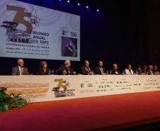 Curitiba, 23 de julho de 2023 - Abertura da 75ª Reunião Anual da SBPC - Sociedade Brasileira para o Progresso da Ciência, que aconteceu no Teatro Guaira, e contou com a presença da ministra de  Ciência, Tecnologia e Inovação, Luciana Santos.