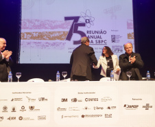 Curitiba, 23 de julho de 2023 - Abertura da 75ª Reunião Anual da SBPC - Sociedade Brasileira para o Progresso da Ciência, que aconteceu no Teatro Guaira, e contou com a presença da ministra de  Ciência, Tecnologia e Inovação, Luciana Santos.