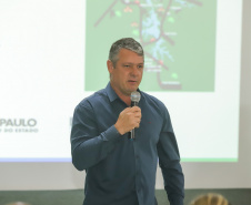 Os estados do Paraná e de São Paulo, por meio de seus secretários de Turismo, Marcio Nunes e Roberto Lucena, assinaram nesta quarta-feira (26/7) protocolo de Intenções para o fomento e promoção da Área Especial de Interesse Turístico Angra Doce, no conjunto formado pelo reservatório da Usina Hidrelétrica de Chavantes e seu entorno, abrangendo os municípios de Ribeirão Claro, Carlópolis, Siqueira Campos, Jacarezinho e Salto do Itararé (PR) e de Chavantes, Ourinhos, Canitar, Ipaussu, Timburi, Piraju, Fartura,