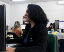  A engenheira Florestal Vitória Fonseca, de 25 anos, trocou o Amapá por uma experiência profissional no Instituto Água e Terra (IAT).