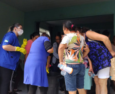 Mulheres de União da Vitória aprendem a fazer sabão ecológico