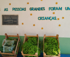 Projeto Semear, da Polícia Penal do Paraná, fornece alimentação orgânica a crianças de escola municipal em Foz do Iguaçu