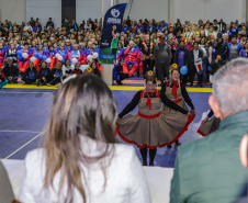 Guaratuba, 28 de agosto de 2023 - A primeira dama, Luciana Saito Massa, participou da abertura do Jogos da Integração da Idoso.