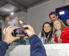 Guaratuba, 28 de agosto de 2023 - A primeira dama, Luciana Saito Massa, participou da abertura do Jogos da Integração da Idoso.