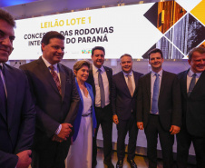O leilão foi realizado nesta sexta-feira (25) na Bolsa de Valores, em São Paulo, e contou com a participação do governador Carlos Massa Ratinho Junior 