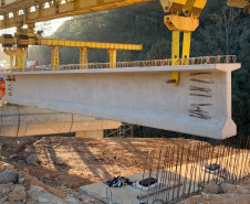 Transporte de vigas para pontes da Rodovia dos Minérios segue até o dia 22 