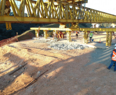 Transporte de vigas para pontes da Rodovia dos Minérios segue até o dia 22 