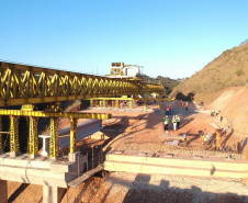 Transporte de vigas para pontes da Rodovia dos Minérios segue até o dia 22 
