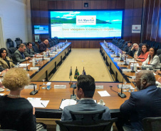 Governo do Paraná recebe presidente de Saint-Martin para aprendizagem mútua em turismo